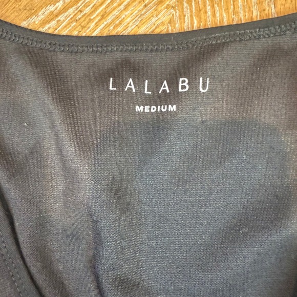 Lalabu‎ NWT Soothe Tank Sleeveless Baby Wearing Shirt Black Size Medium - Picture 7 of 11